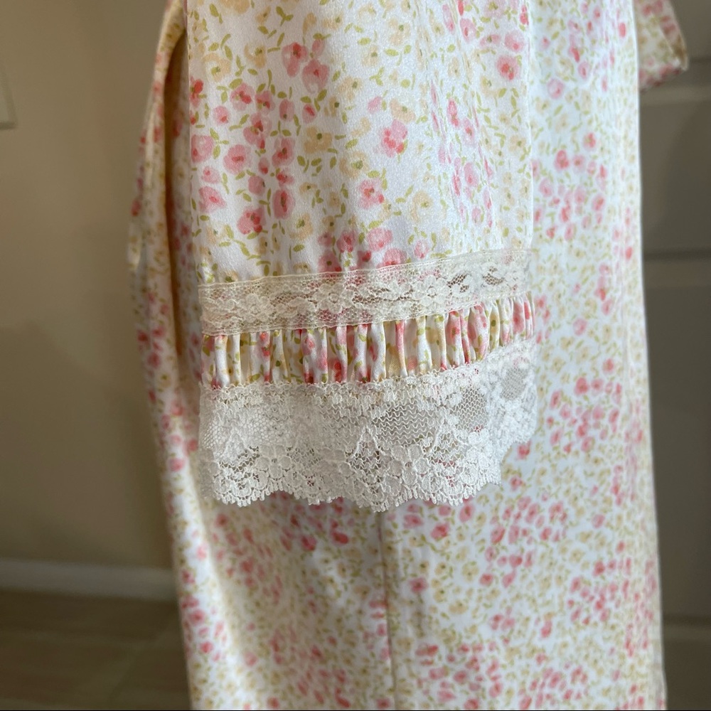 Oscar de la Renta Robe - Picture 3 of 8